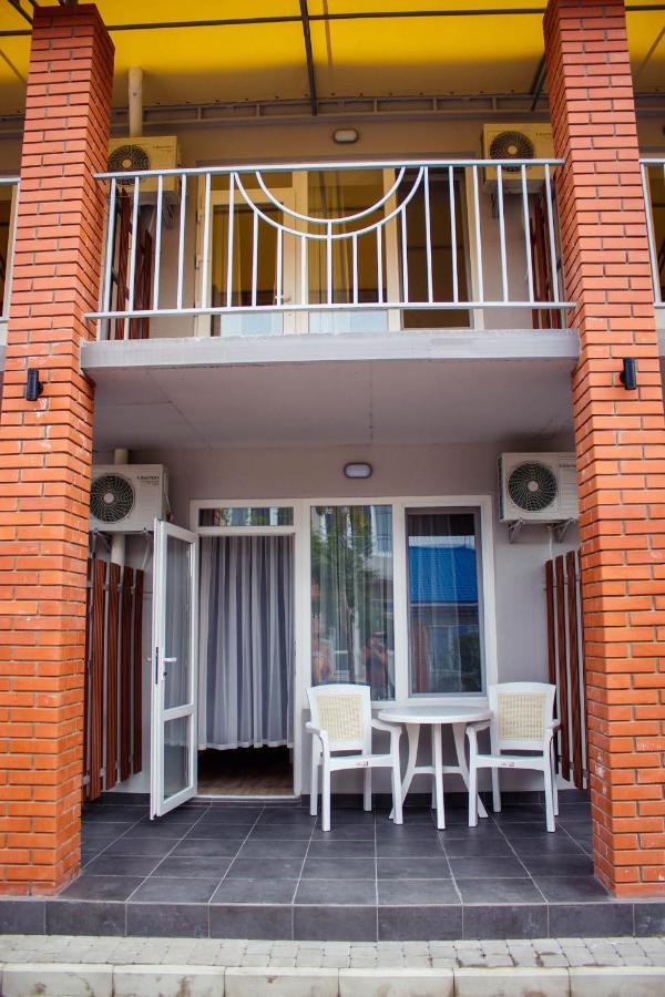 База Отдыха Причал Lazurne Exterior foto